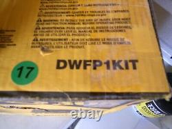 Kit combiné cloueur DEWALT DWFP1KIT et compresseur de 120 PSI