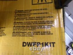 Kit combiné cloueur DEWALT DWFP1KIT et compresseur de 120 PSI